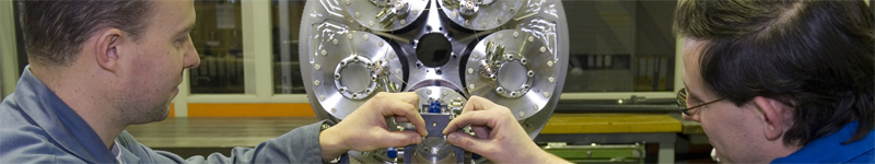 La cible de l'installation CNGS au CERN qui va permettre la production des faisceaux de neutrinos