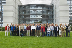 Après une conférence au CERN
